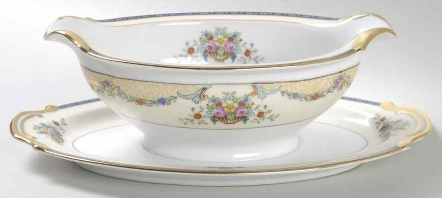 Mercedes Gravy Boat with Attached Underplate by Noritake-1