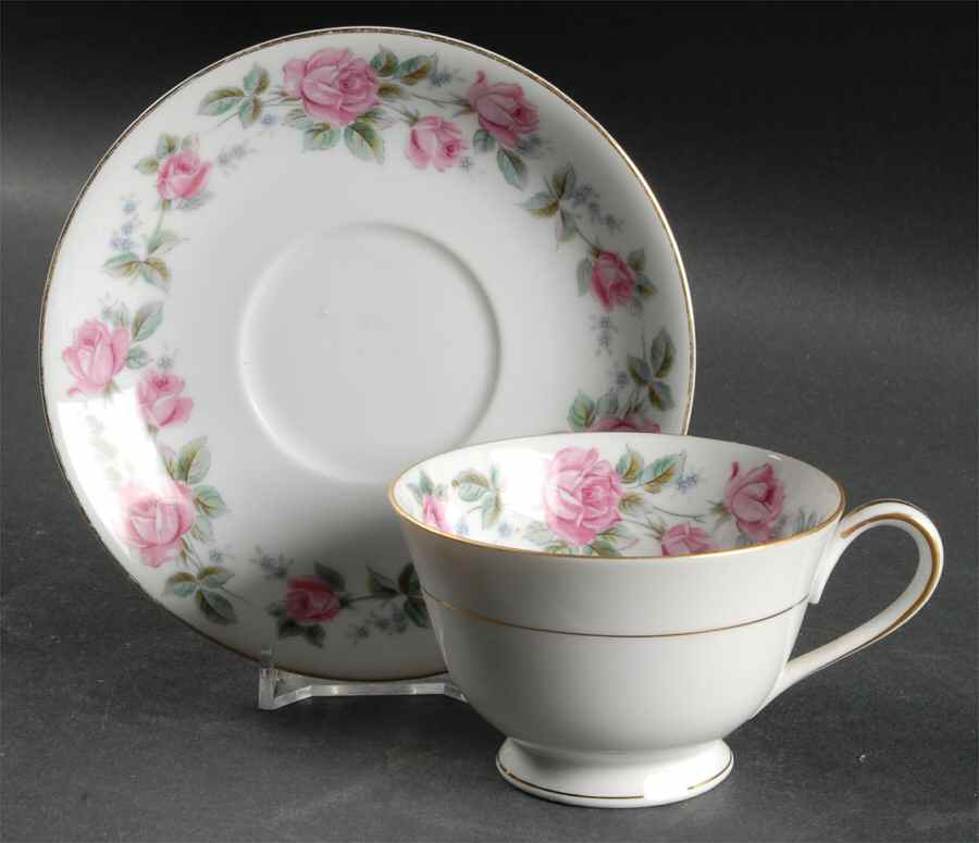Merida Footed Cup & Saucer Set by Noritake-1