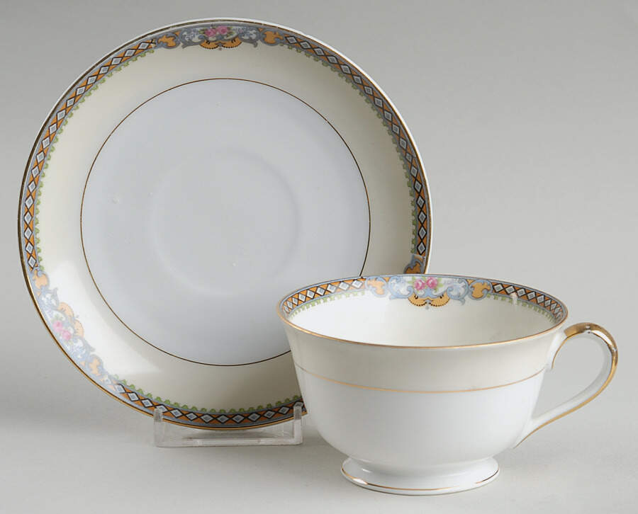 Meringo Footed Cup & Saucer Set by Noritake-1