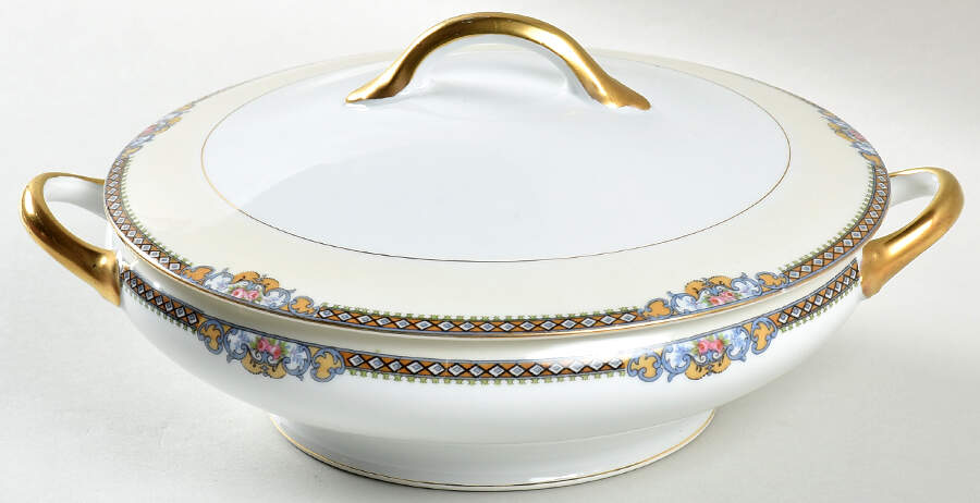 Meringo Round Covered Vegetable by Noritake-1
