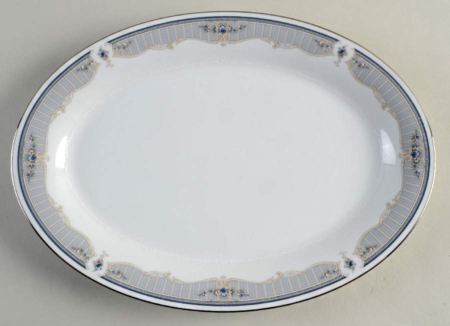 Metarie 12" Oval Serving Platter by Noritake-1