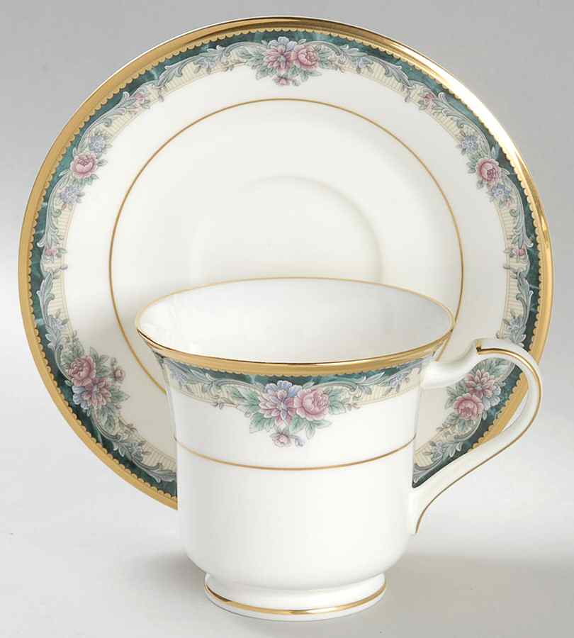 Mi Amor Footed Cup & Saucer Set by Noritake-1