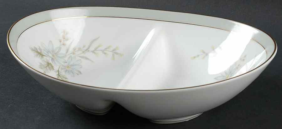 Michelle 10" Oval Divided Vegetable Bowl by Noritake-1
