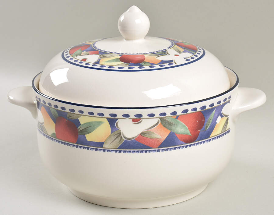 Midnight Fest 2 Qt Round Covered Casserole by Noritake-1