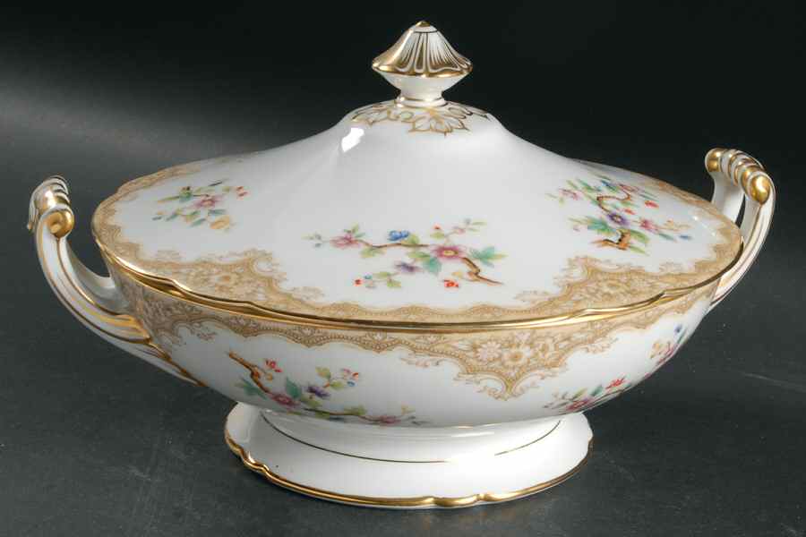 Mignon Round Covered Vegetable by Noritake-1