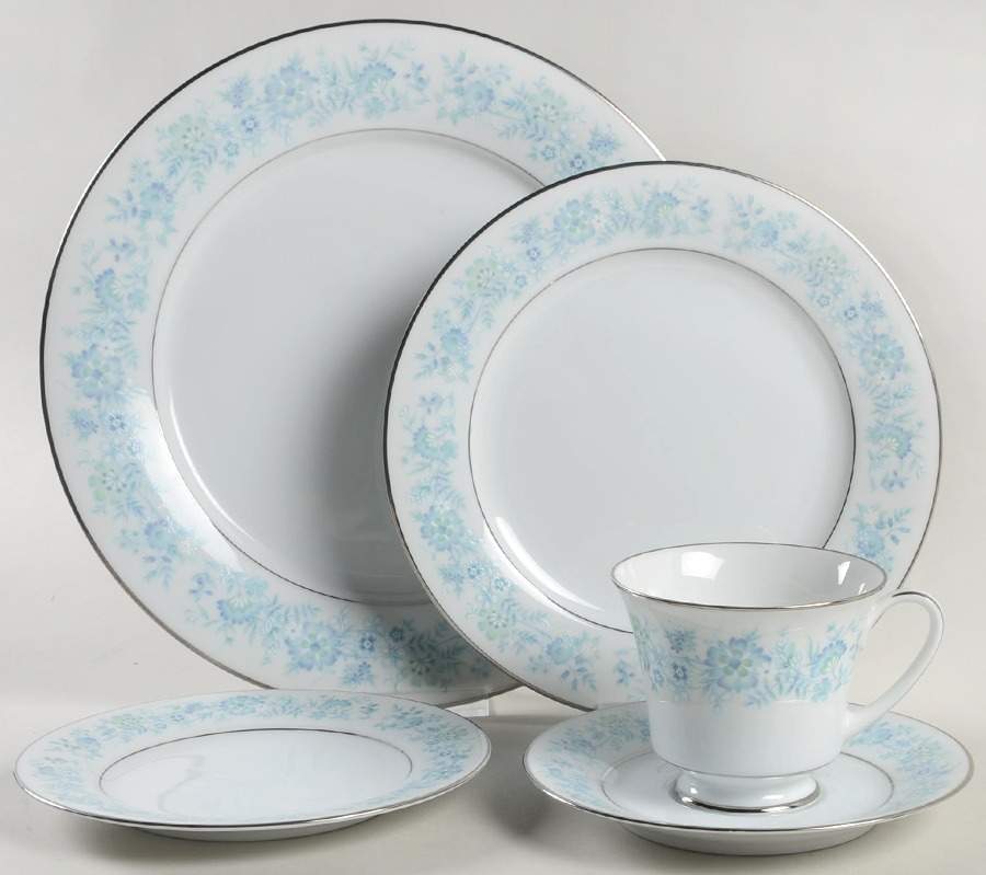 Milford (2227) 5 Piece Place Setting by Noritake-1