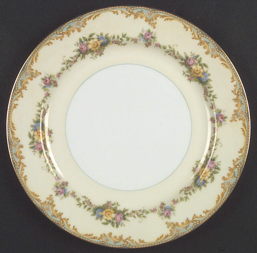 Milroy Dinner Plate by Noritake-1