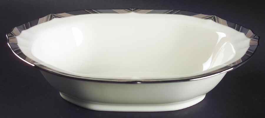 Midnight Majesty 10" Oval Vegetable Bowl by Noritake-1