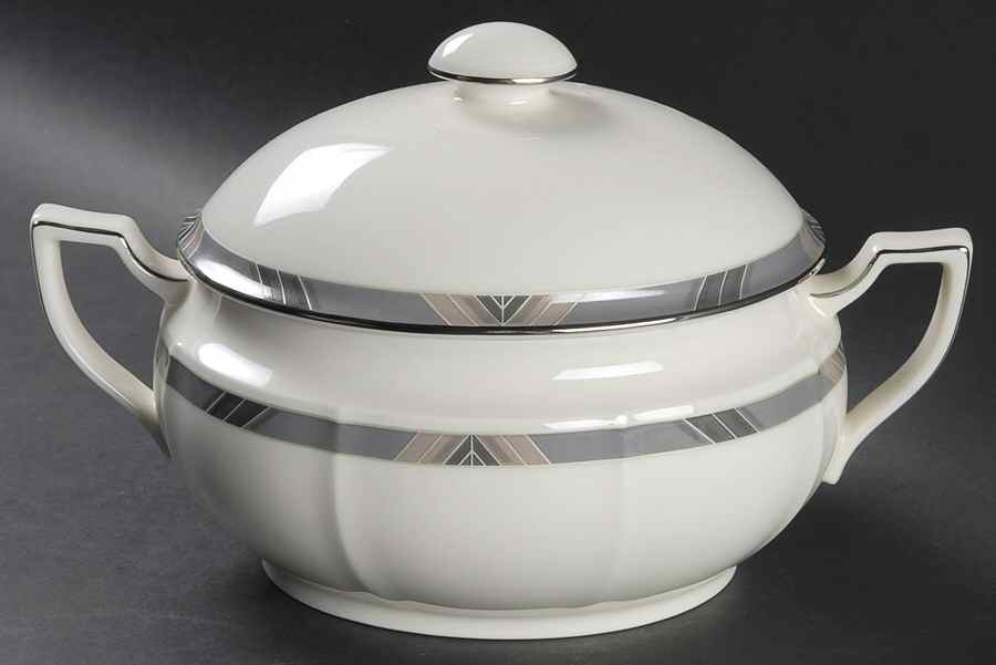 Midnight Majesty Oval Covered Vegetable by Noritake-1
