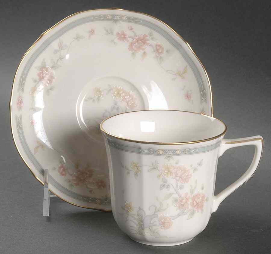 Ming Treasure Flat Cup & Saucer Set by Noritake-1