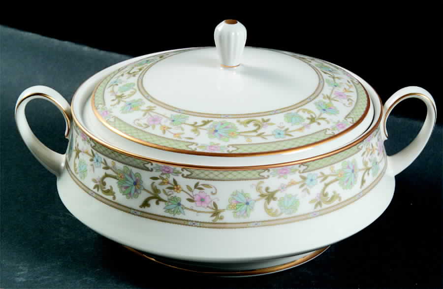 Miyoshi Round Covered Vegetable by Noritake-1
