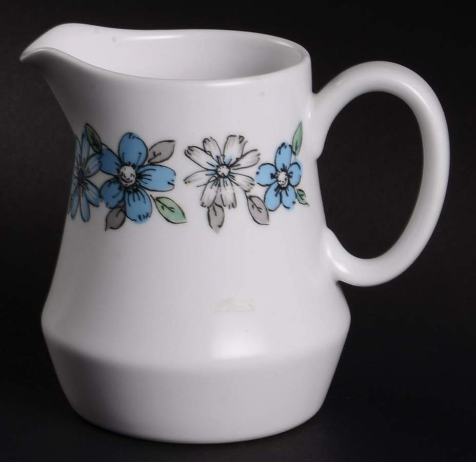 Moda Creamer by Noritake-1