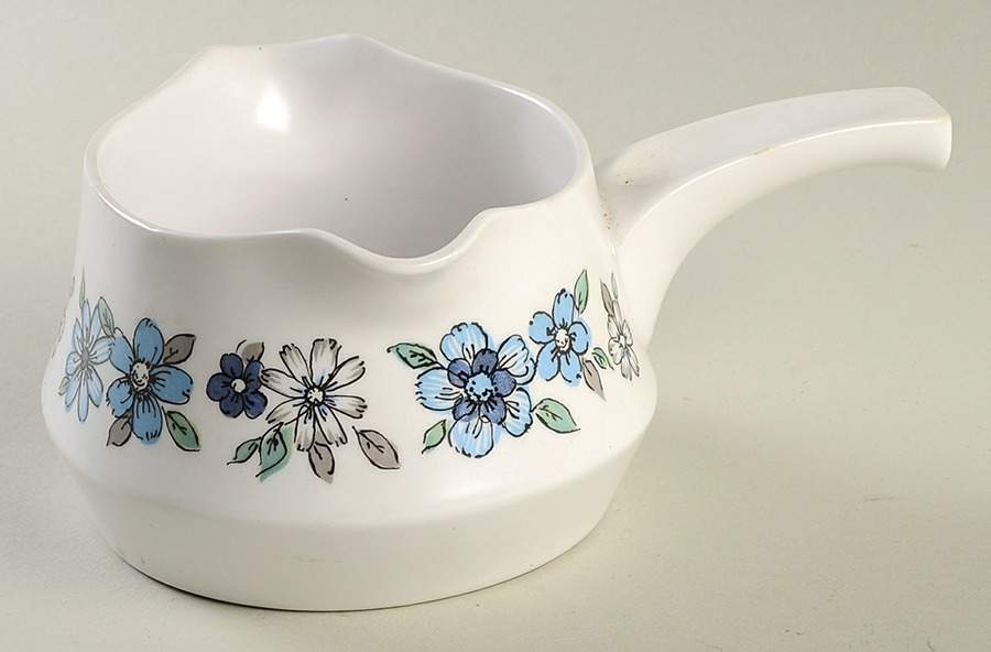 Moda Gravy Boat by Noritake-1