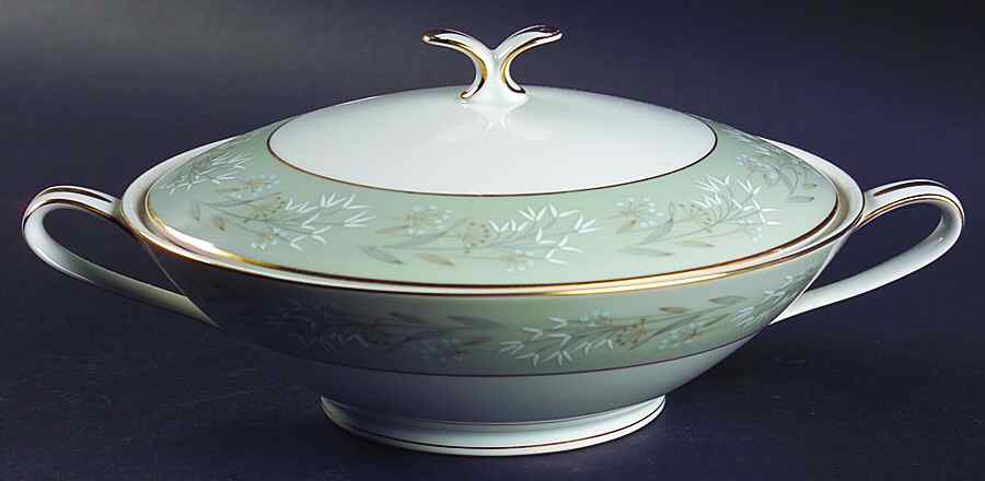 Moderne Round Covered Vegetable by Noritake-1