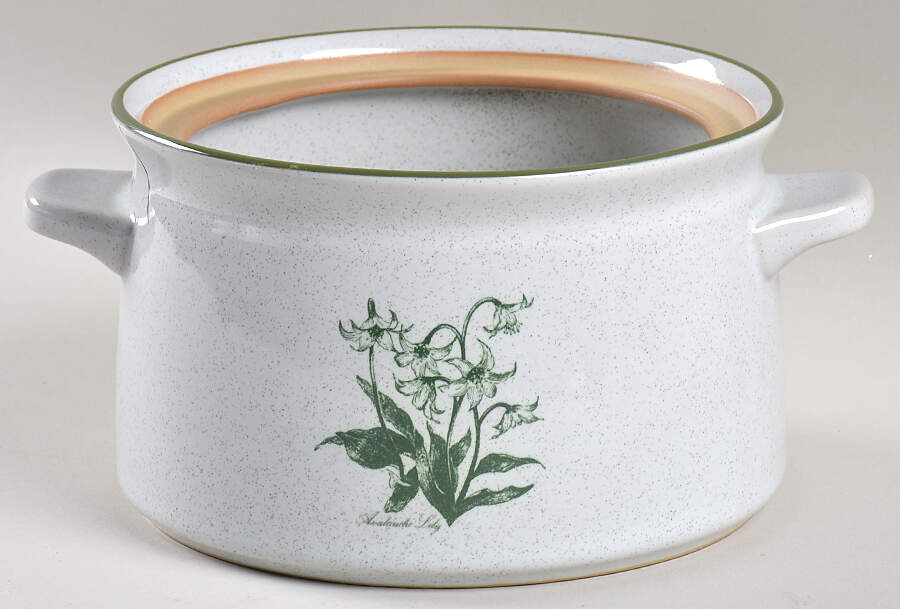 Mountain Flowers Green 1.25 Qt Round Casserole No Lid by Noritake-1