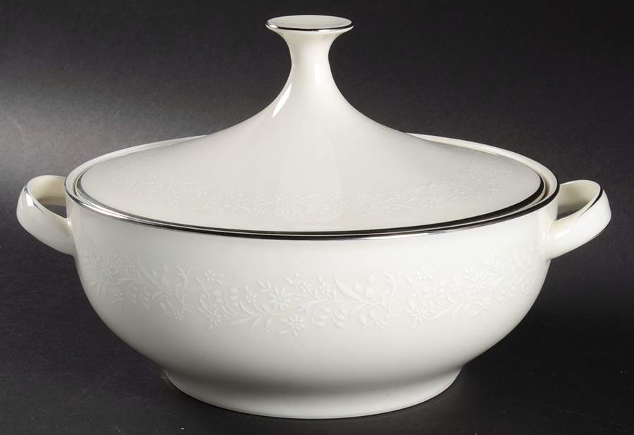 Montblanc Round Covered Vegetable by Noritake-1