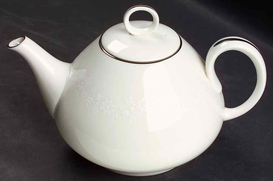 Montblanc Small Teapot & Lid by Noritake-1