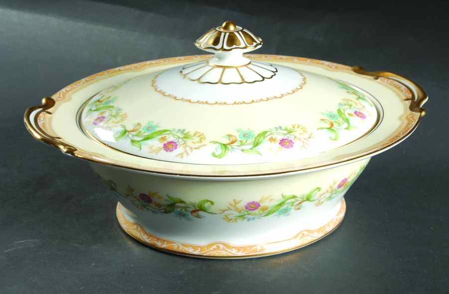 Moselle Round Covered Vegetable by Noritake-1