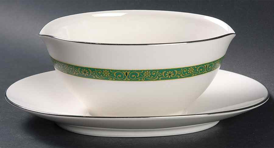Myrta Gravy Boat with Attached Underplate by Noritake-1