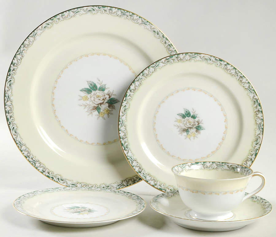 Mystery #14 40 Piece Estate Set by Noritake-1