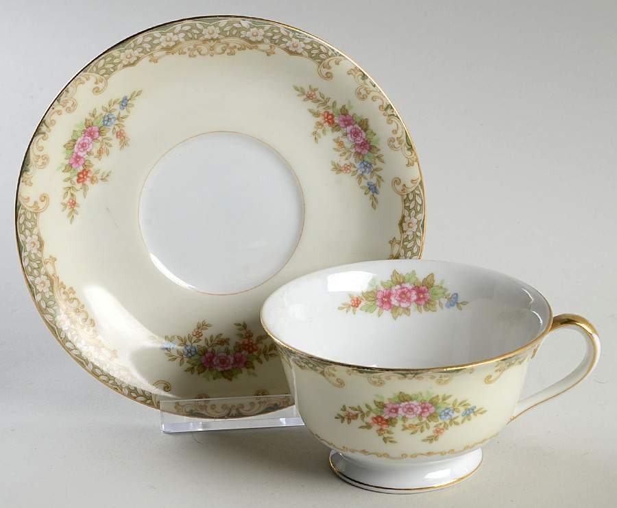 Mystery #162 Footed Cup & Saucer Set by Noritake-1