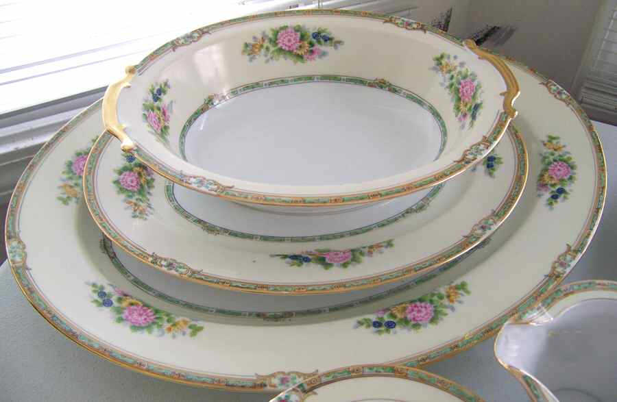 Mystery #186 9" Oval Vegetable Bowl by Noritake-1