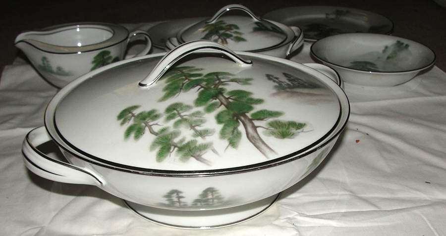 Mystery #202 Round Covered Vegetable by Noritake-1