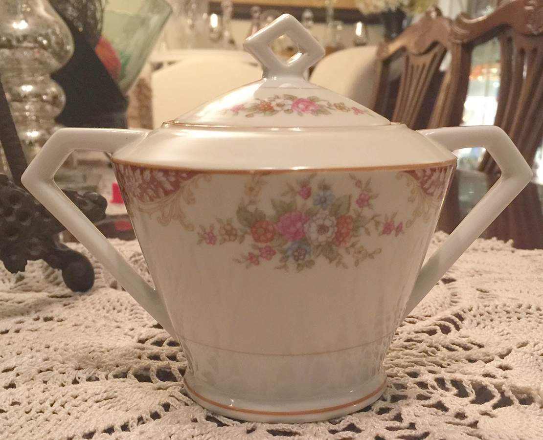 Mystery #205 Sugar Bowl & Lid by Noritake-1