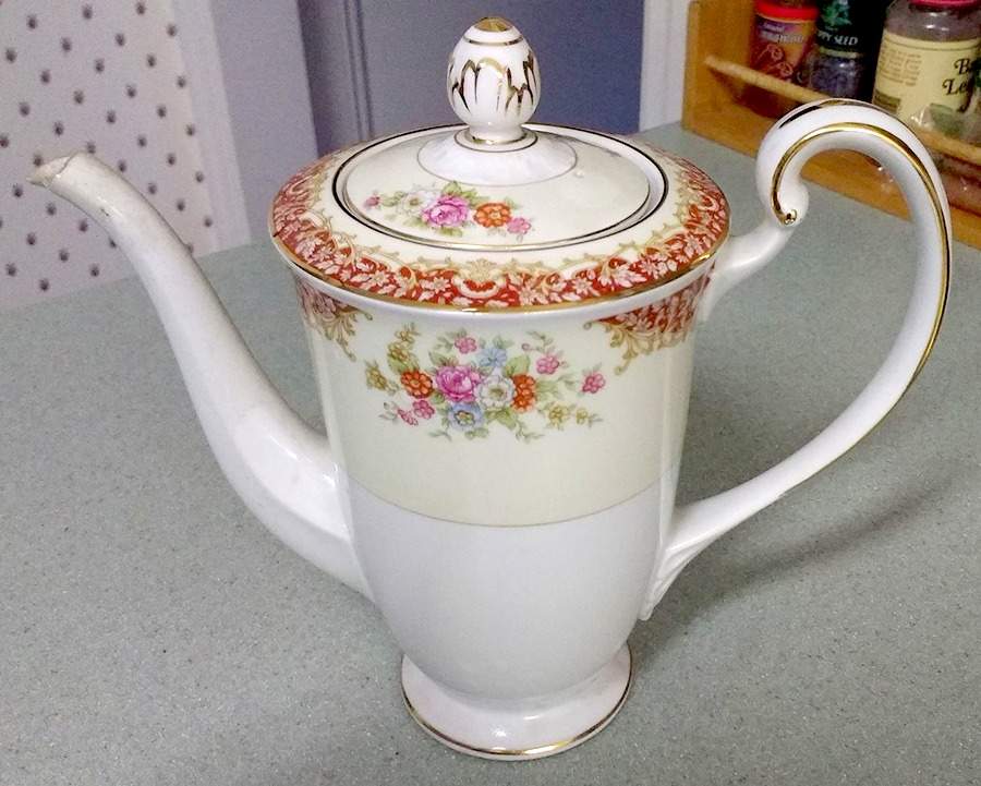 Mystery #205 Mini Coffee Pot & Lid by Noritake-1