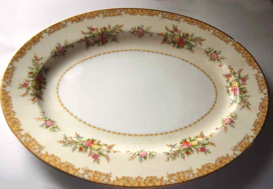 Mystery #33 16" Oval Serving Platter by Noritake-1