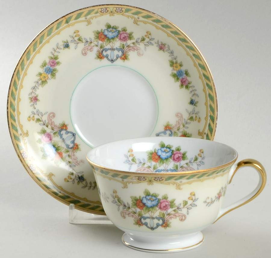N104 Footed Cup & Saucer Set by Noritake-1