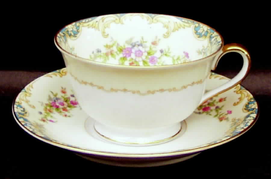 N110 Footed Cup & Saucer Set by Noritake-1