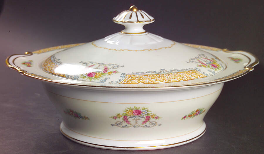 N111 Round Covered Vegetable by Noritake-1
