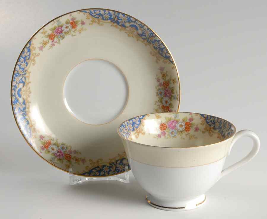 N114 Footed Cup & Saucer Set by Noritake-1