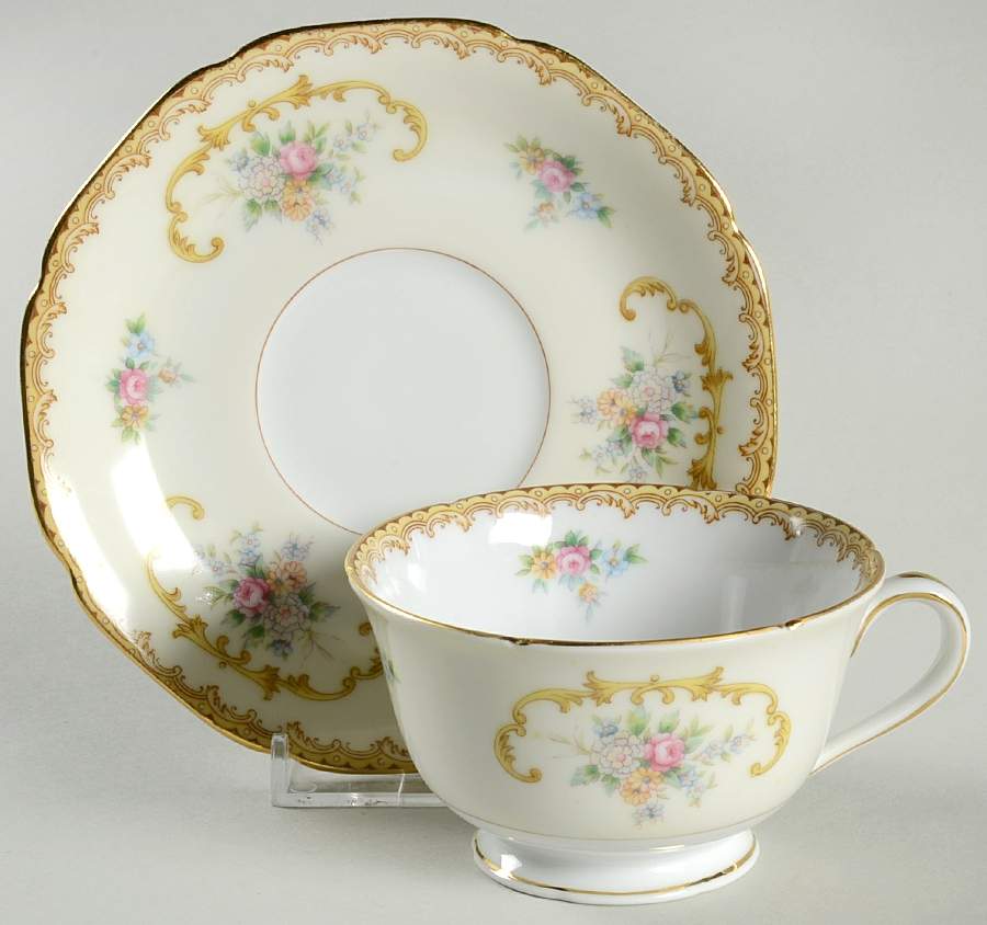 N752 Footed Cup & Saucer Set by Noritake-1
