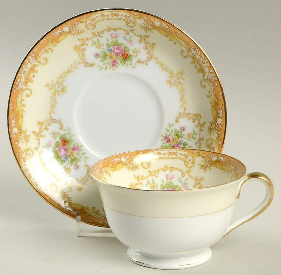 N130 Footed Cup & Saucer Set by Noritake-1
