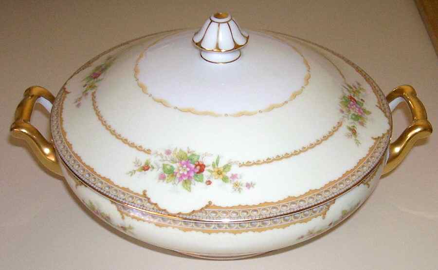 N155 Round Covered Vegetable by Noritake-1