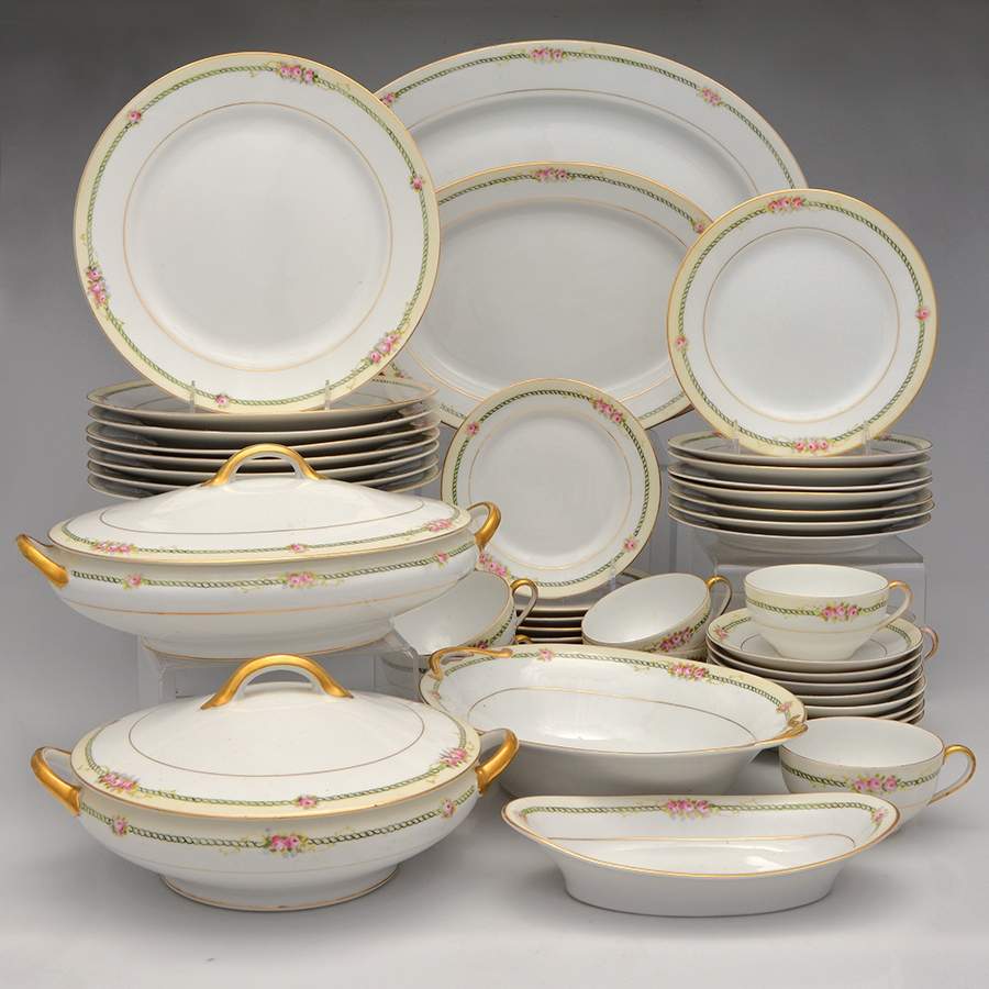 N165 48 Piece Estate Set by Noritake-1