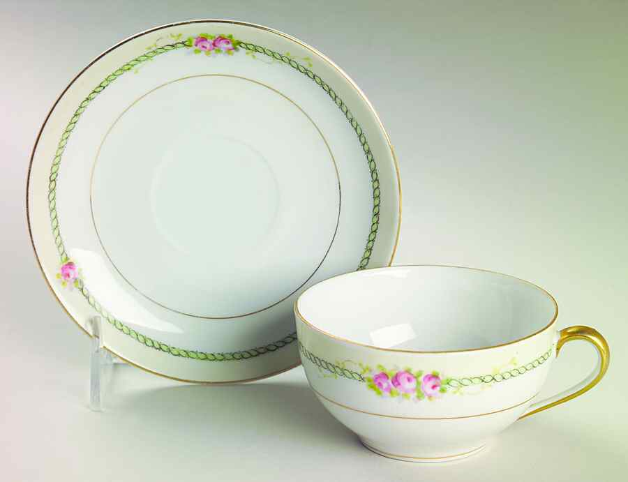 N165 Flat Cup & Saucer Set by Noritake-1