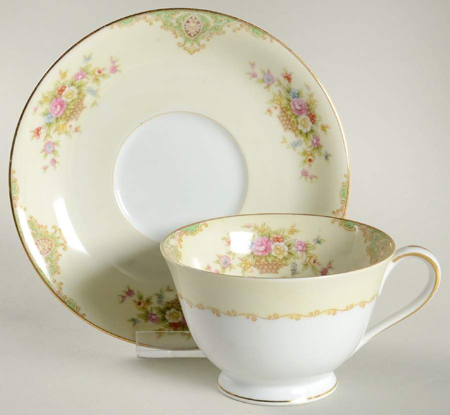 N177 Footed Cup & Saucer Set by Noritake-1