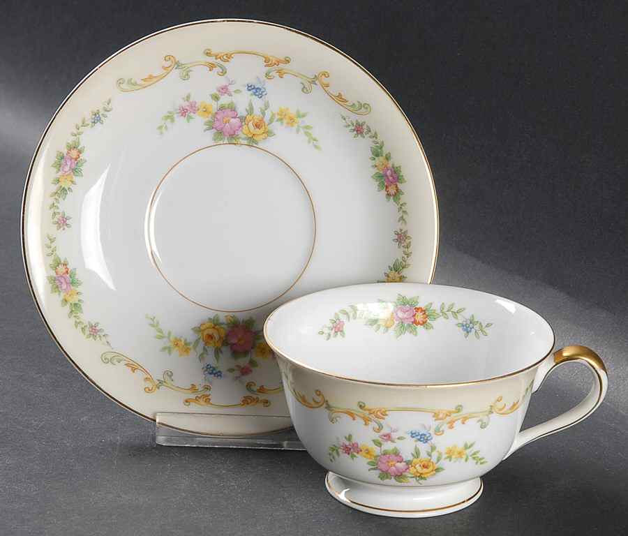 N189 Footed Cup & Saucer Set by Noritake-1