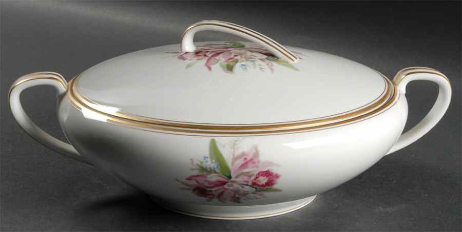 N19 Round Covered Vegetable by Noritake-1