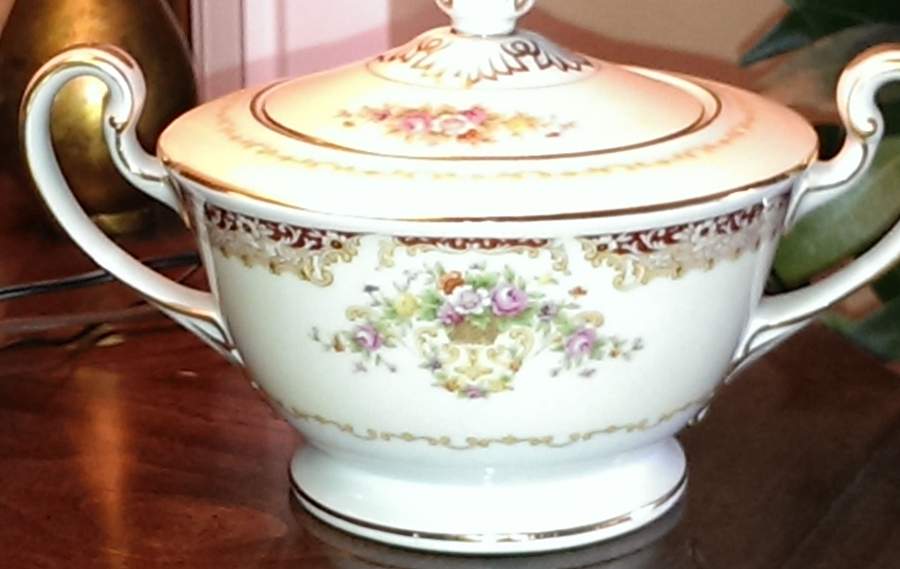 N20 Sugar Bowl & Lid by Noritake-1