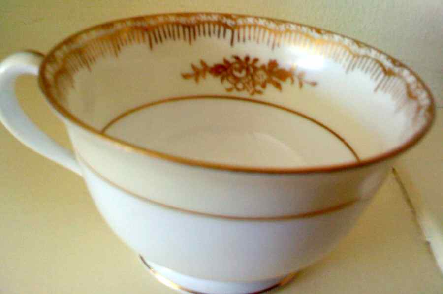 N208 Footed Cup by Noritake-1