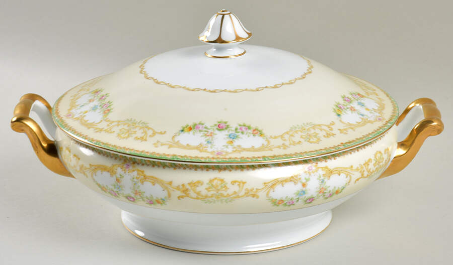 N222 Round Covered Vegetable by Noritake-1
