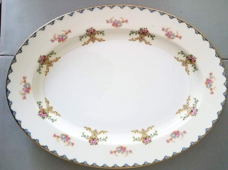 N229 16" Oval Serving Platter by Noritake-1