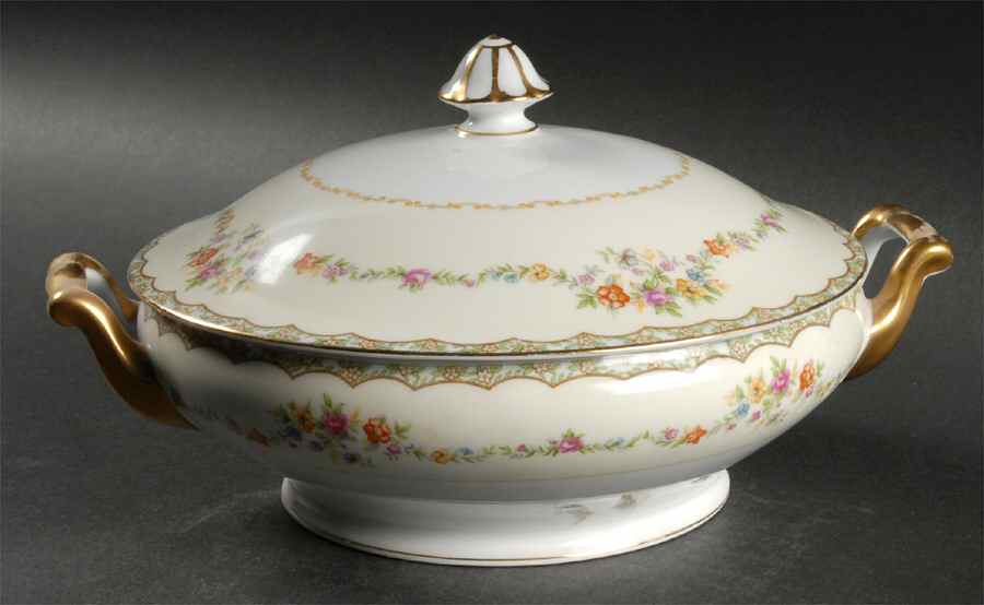 N233 Round Covered Vegetable by Noritake-1