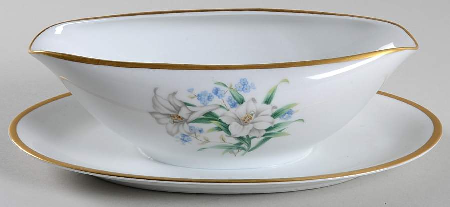 N237 Gravy Boat with Attached Underplate by Noritake-1