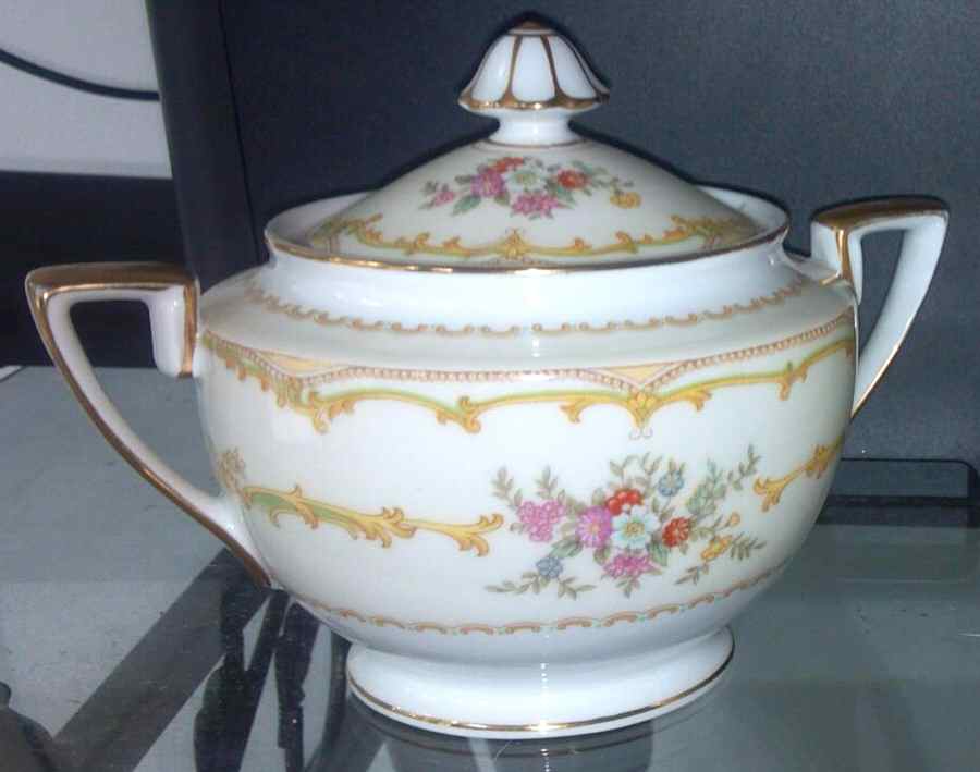 N240 Sugar Bowl & Lid by Noritake-1