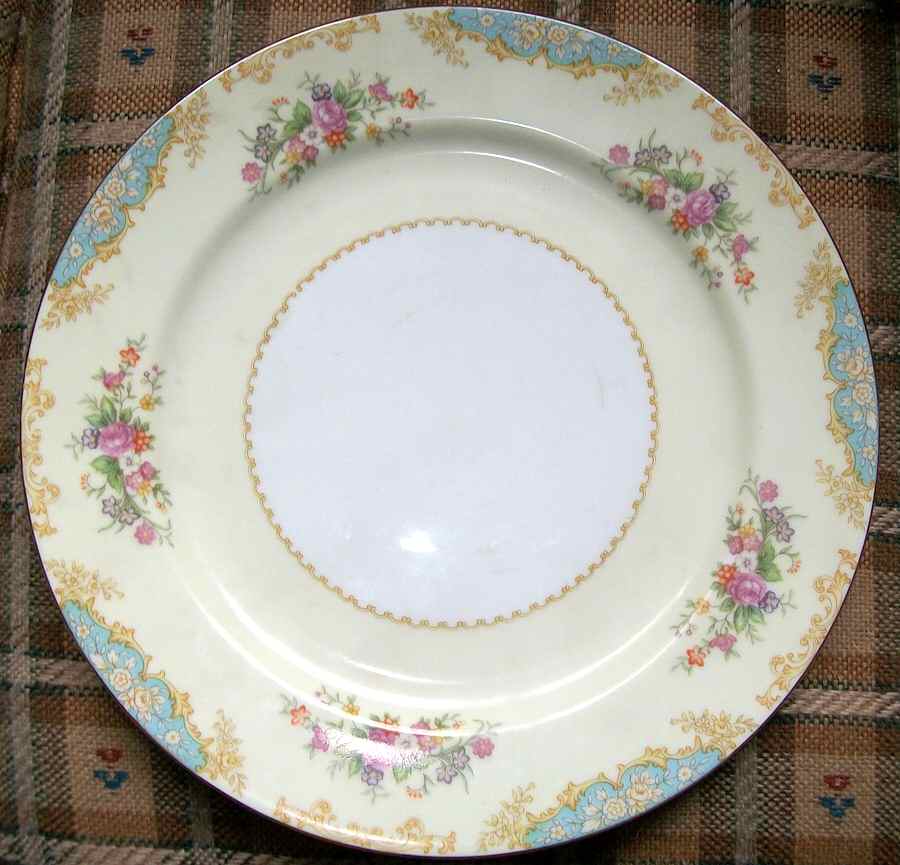 N241 Dinner Plate by Noritake-1